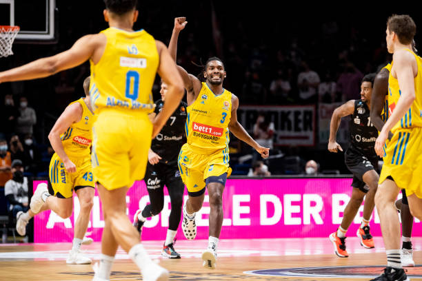 伦比的表现 伦比的表现