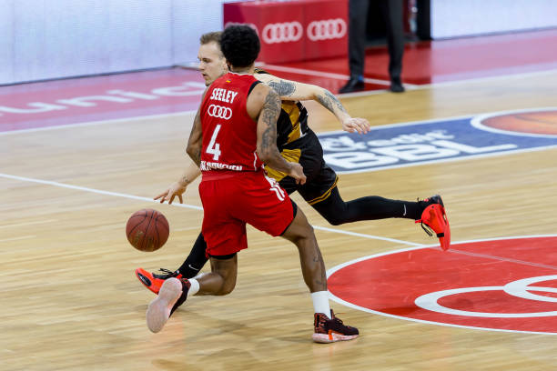 都被他无与 都被他无与